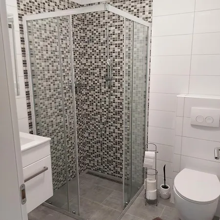 아파트 Two Bedroom