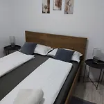 Two Bedroom Appartamento *